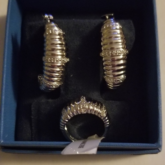 Ring/Earring Set - Picture 3 of 3